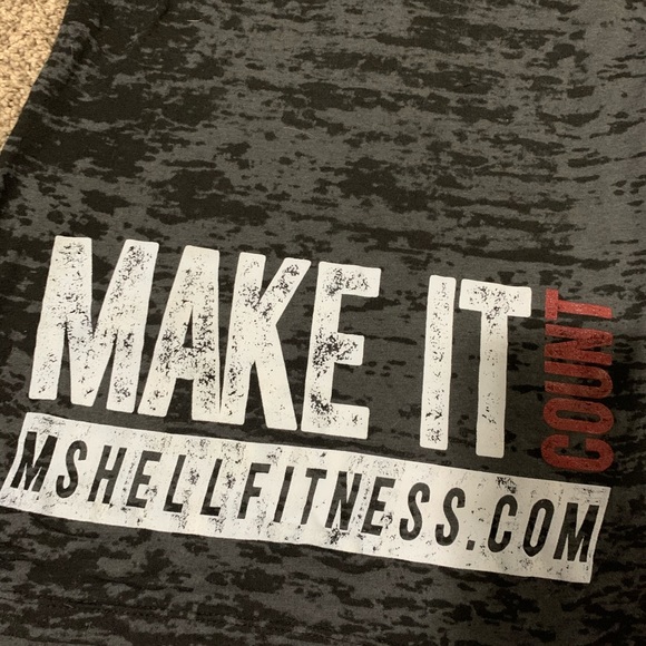 Activewear tank - Picture 5 of 5